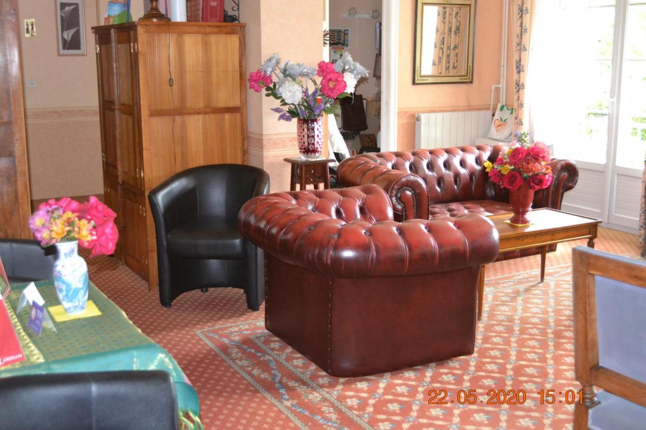 Brissac-Quince Hotel Le Castel מראה חיצוני תמונה