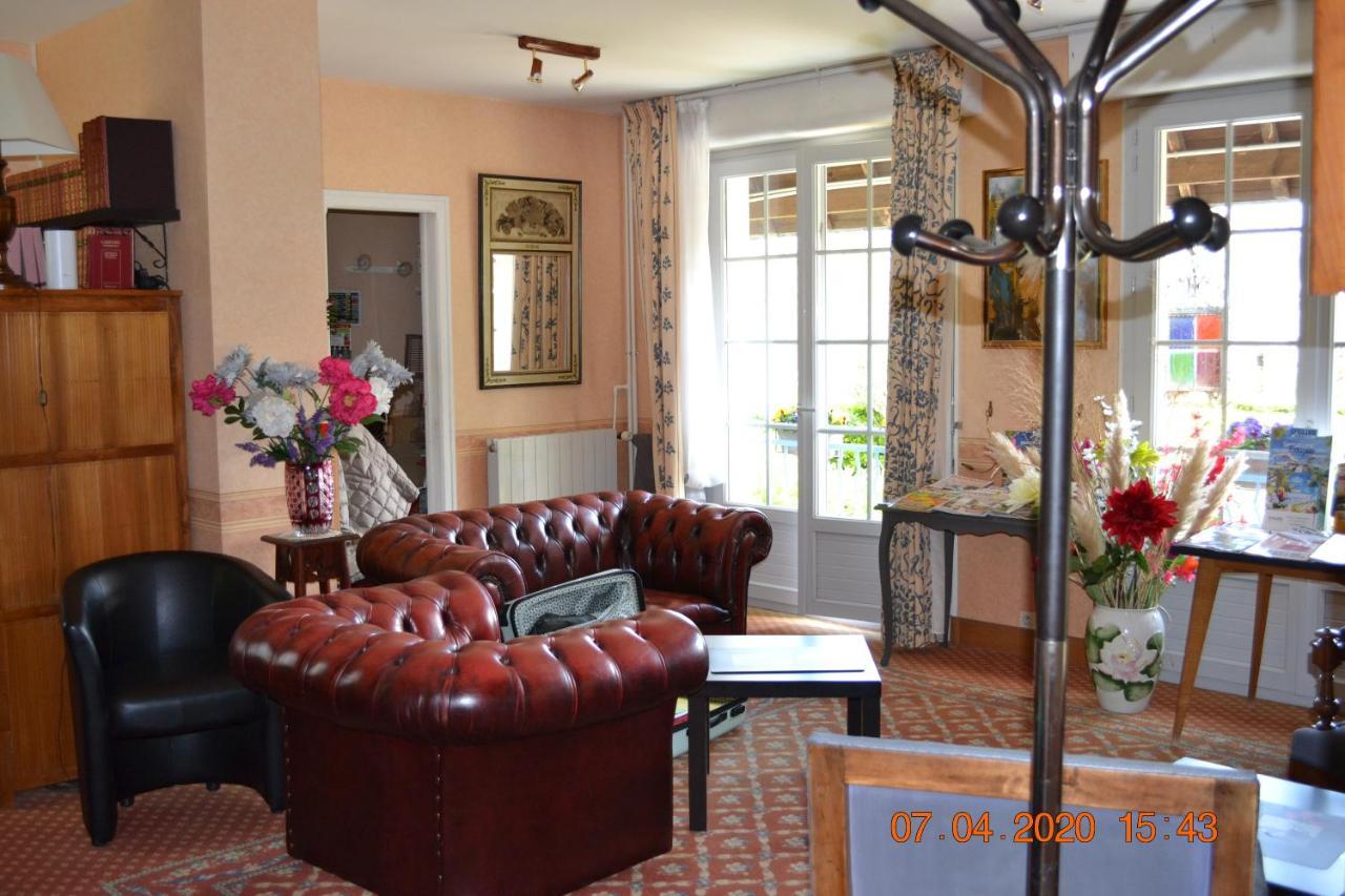 Brissac-Quince Hotel Le Castel מראה חיצוני תמונה