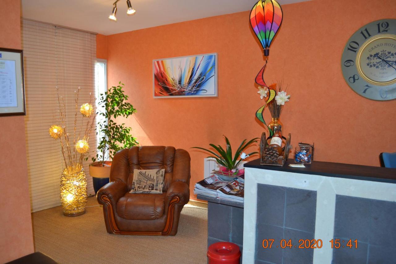 Brissac-Quince Hotel Le Castel מראה חיצוני תמונה