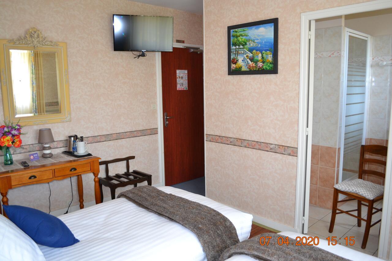 Brissac-Quince Hotel Le Castel מראה חיצוני תמונה