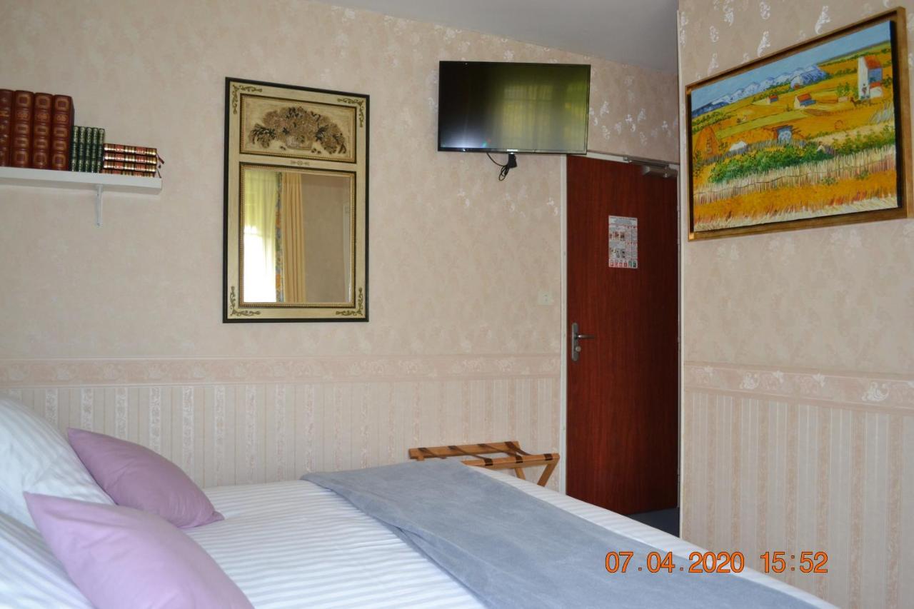Brissac-Quince Hotel Le Castel מראה חיצוני תמונה