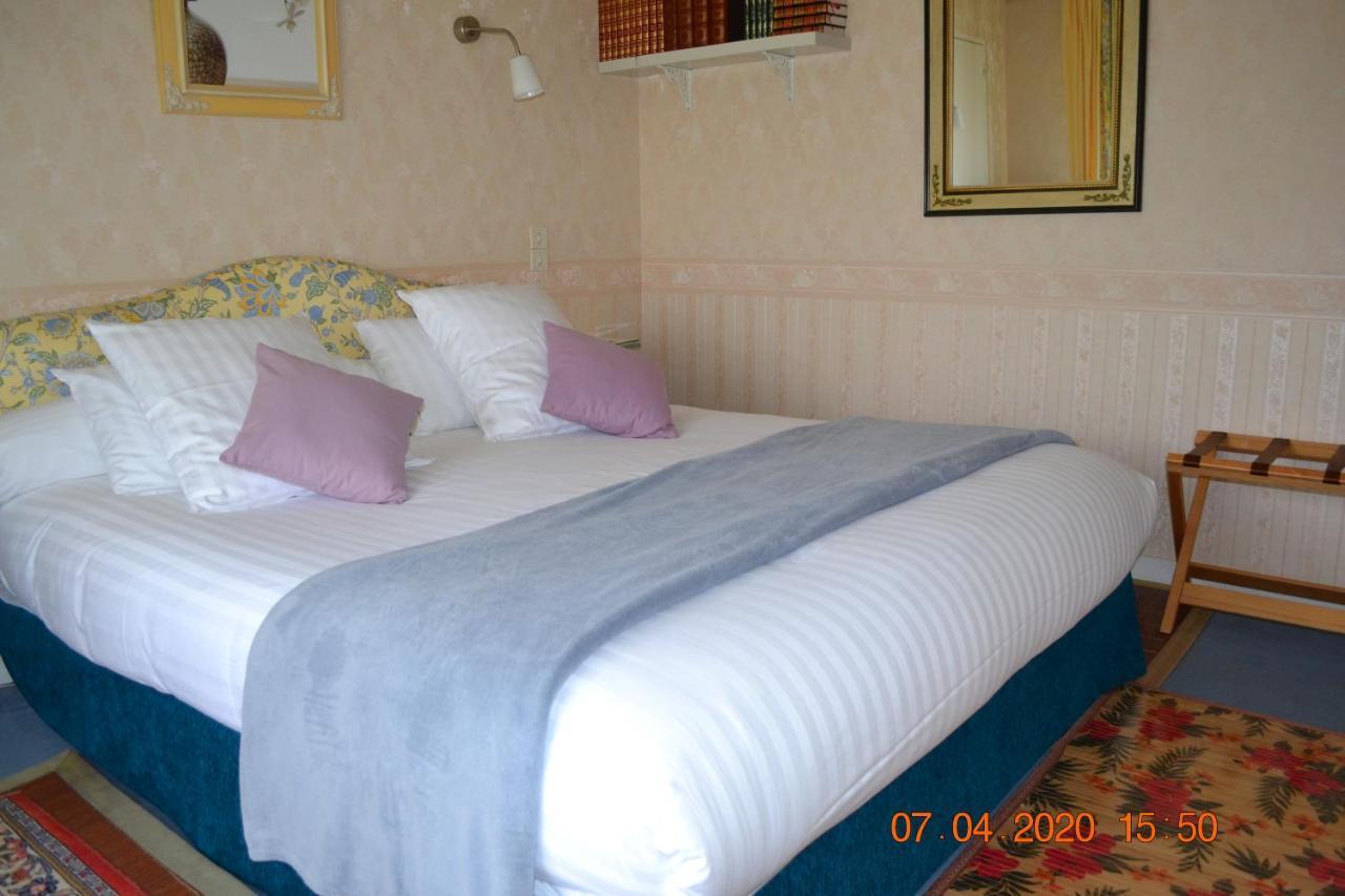 Brissac-Quince Hotel Le Castel מראה חיצוני תמונה