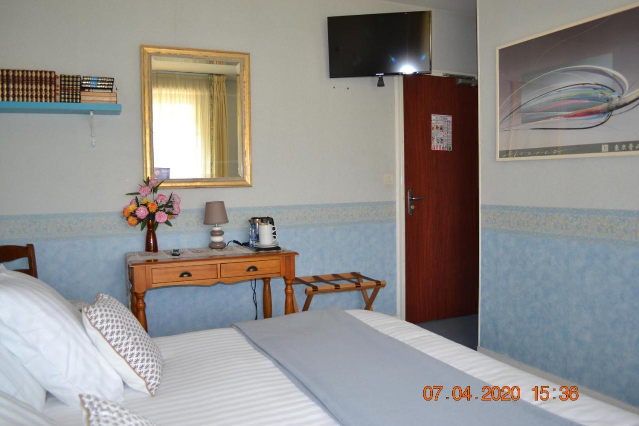 Brissac-Quince Hotel Le Castel מראה חיצוני תמונה