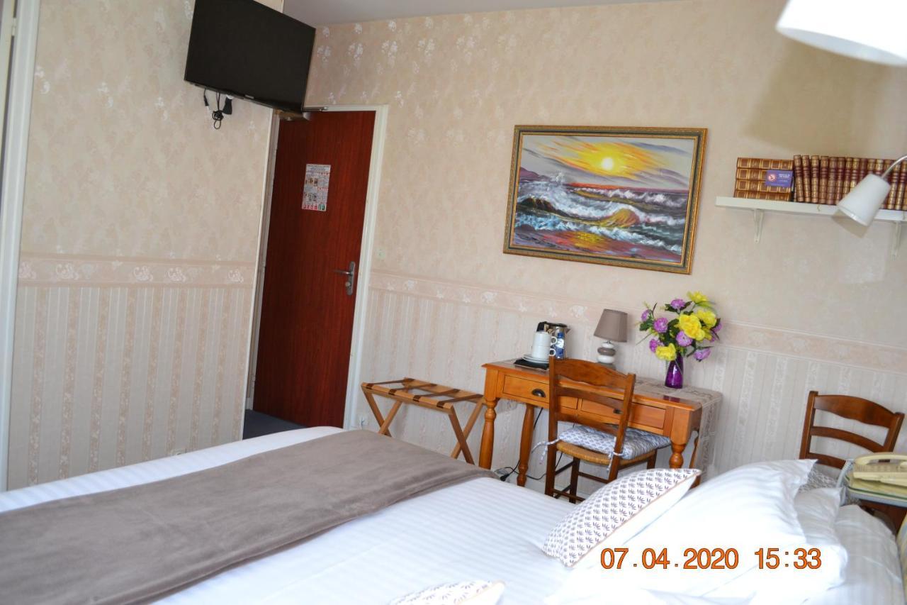 Brissac-Quince Hotel Le Castel מראה חיצוני תמונה
