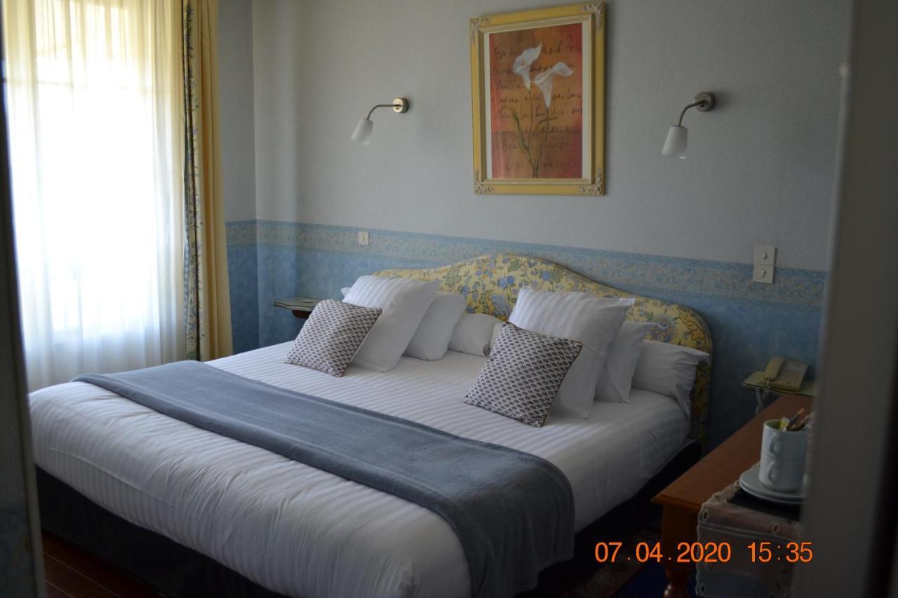 Brissac-Quince Hotel Le Castel מראה חיצוני תמונה