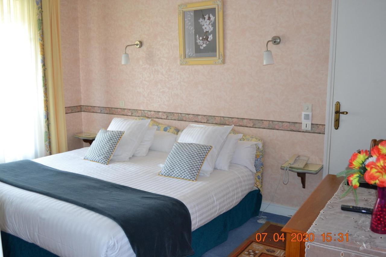Brissac-Quince Hotel Le Castel מראה חיצוני תמונה